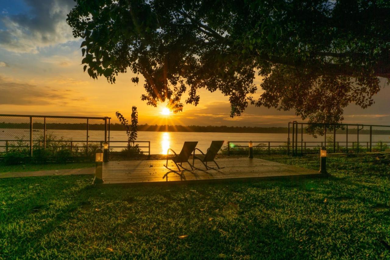 Bo Tree Cottage On The River Mukdahan Exterior foto